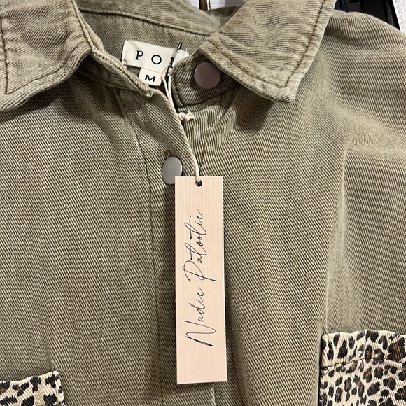 POL Vintage Style Hi-Low Leopard Cheetah
Shacket Shirt Jacket: Olive Army Green - Picture 4 of 8
